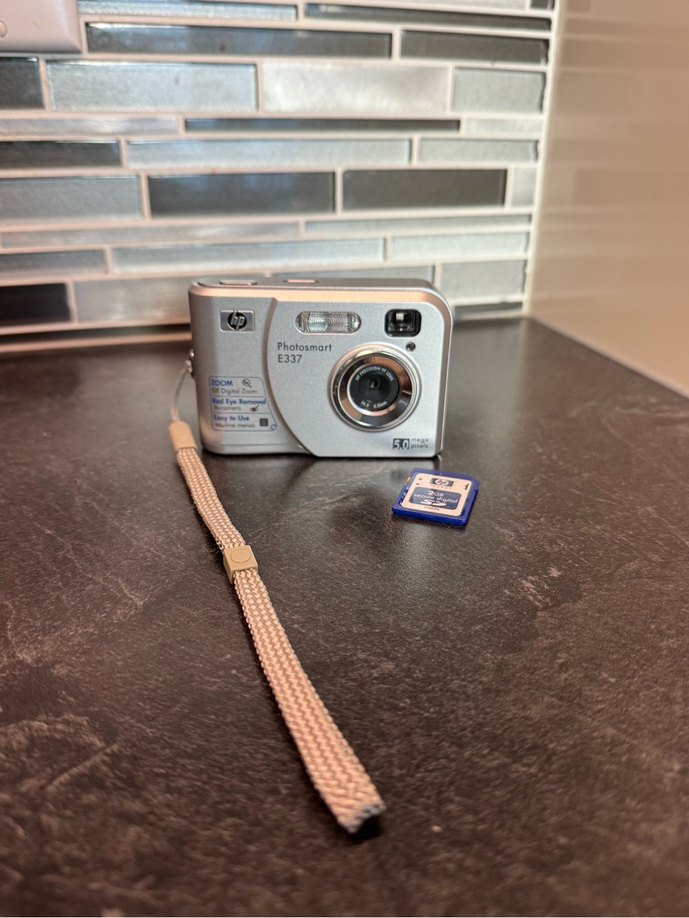 HP Photosmart E337 camera